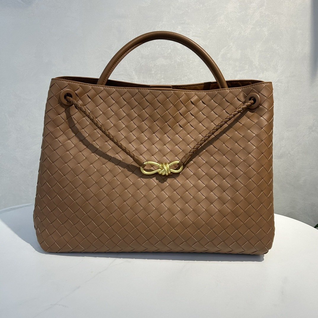Fashion Genuine Leather Handwoven Large Capacity Tote Bag with Single Shoulder and Crossbody Strap - Image 9